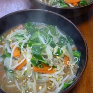 残った餃子の具de即席ラーメン♫♬コクが出るよ☆彡